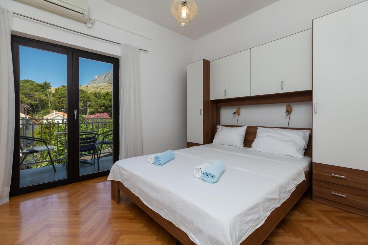 Apartments And Rooms By The Sea Lokva Rogoznica, Omis - 2973 Экстерьер фото